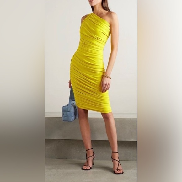 Norma Kamali Dresses & Skirts - Norma Kamali‎ Diana To Knee One Shoulder Ruched Dress XL Buttermilk Yellow NWT